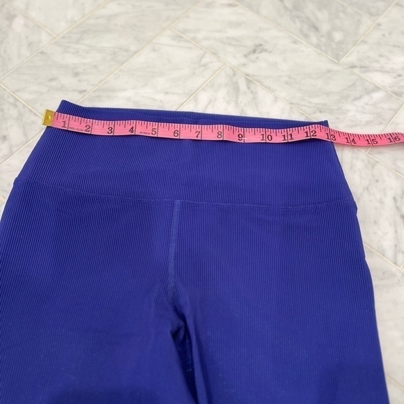 BEACH RIOT NWT ayla high waisted blue 7/8 slightly cropped leggings size large - Picture 10 of 11